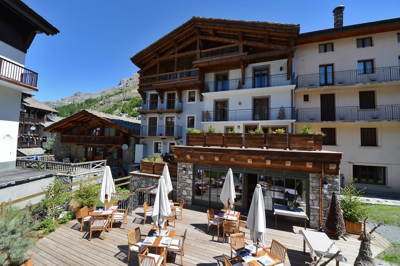 Maison De Famille Les 5 Freres Hotel Val-d'Isere Exterior photo